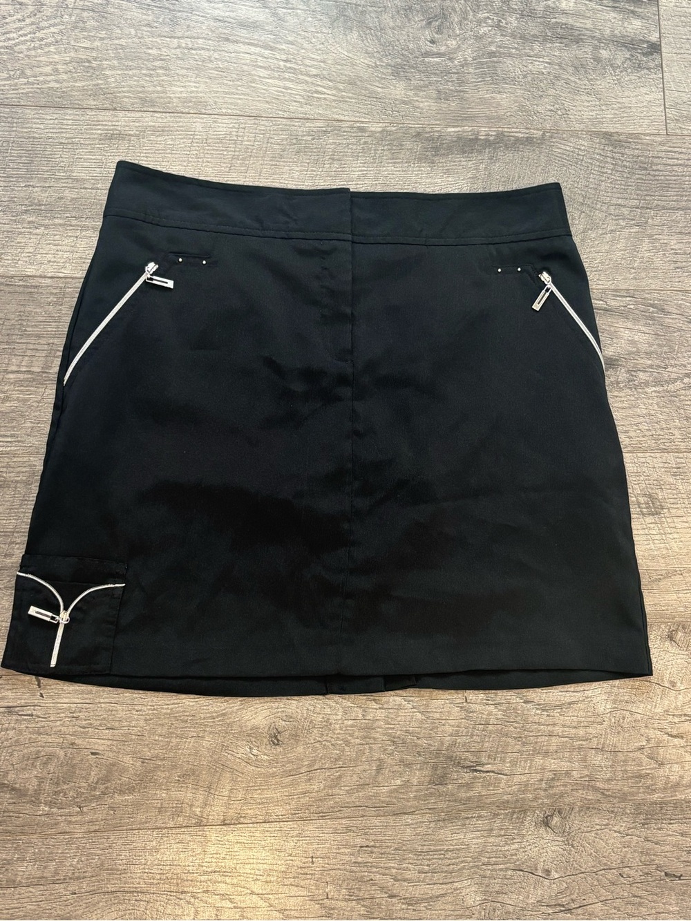 IZOD Women's Black Golf Skort Skirt, Short Zip Pockets Stretch Size 8